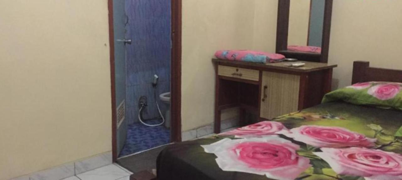 Hotel Erysa Juanda Sedati Exterior foto