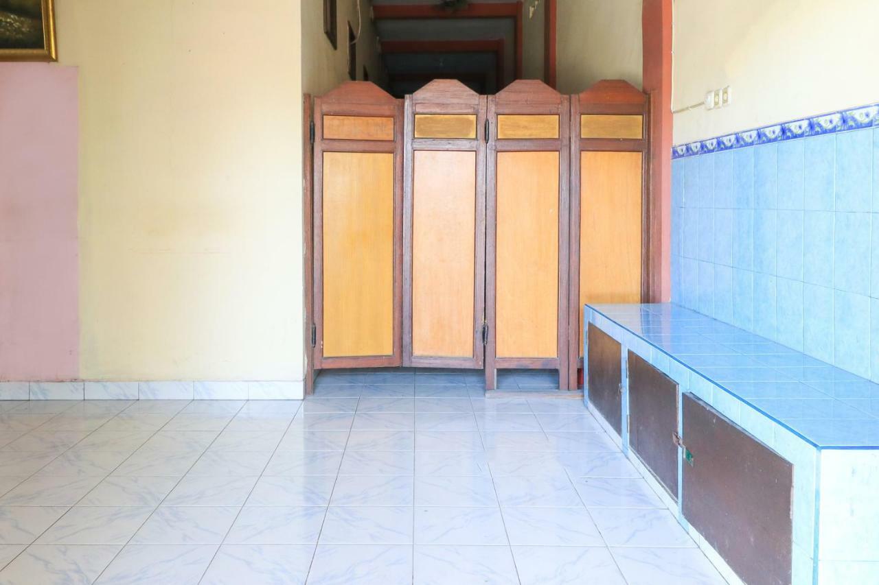 Hotel Erysa Juanda Sedati Exterior foto